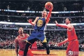 意甲-穆阿尼双响联赛3场5球 尤文2-1科莫两连胜 [意甲尤文图斯]