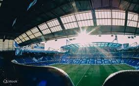 老佛爷脸疼？解雇阿隆索2天后，皇马创5年新耻！42岁新帅茫然插兜