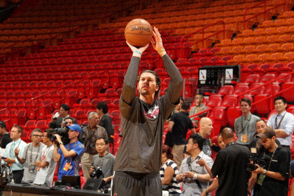 背景是老鹰 背景是老鹰